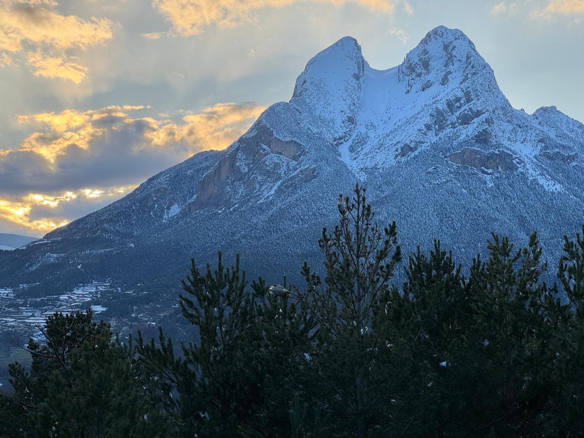 La Cara Nord , Alojamiento Turistico ,Saldes, A Los Pies Del Pedraforca, Apartamento Εξωτερικό φωτογραφία